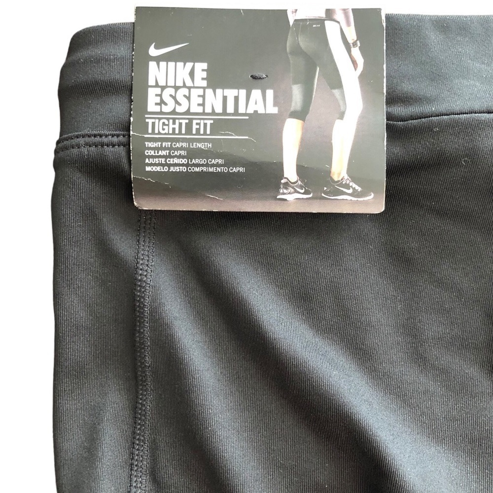 Nike Lightweight Capri Length Leggings size xs
